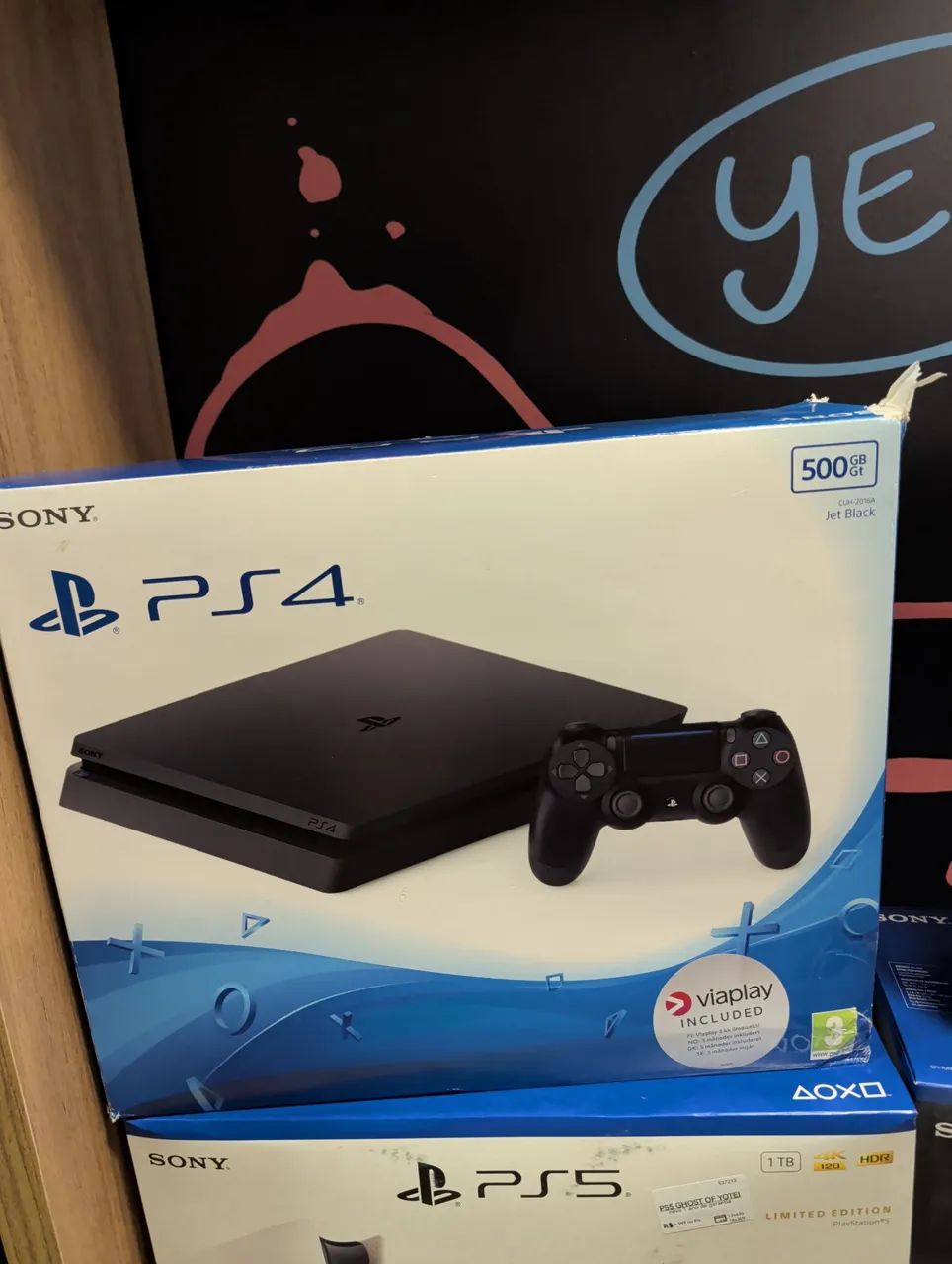 Playstation 4 slim na caixa