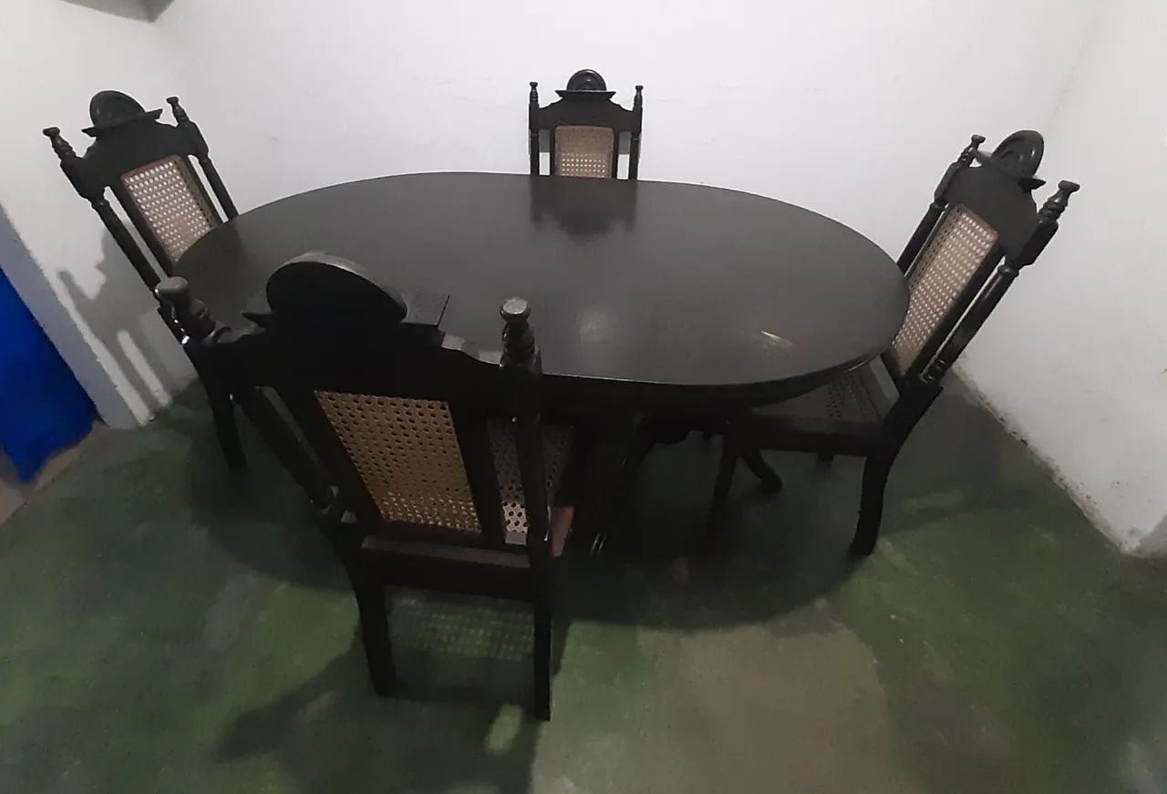 Mesa estilo colonial em madeira 64962185541505120