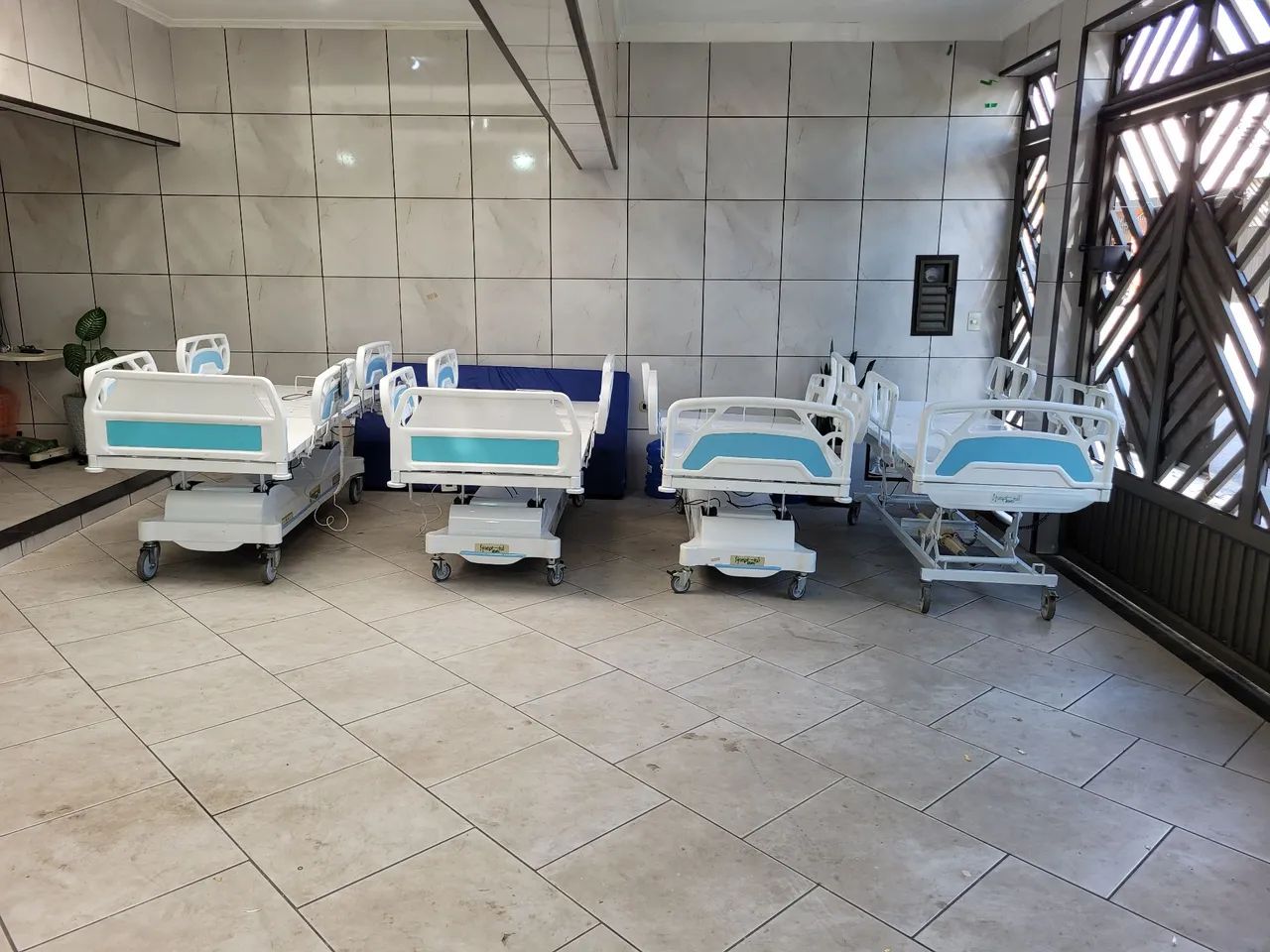Cama Hospitalar Elétrica 8 movimentos  - Foto 2
