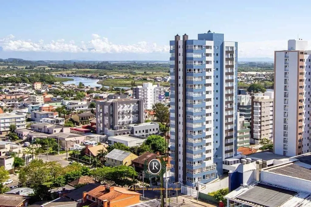 Apartamento 2 dormitórios venda Torres com piscina