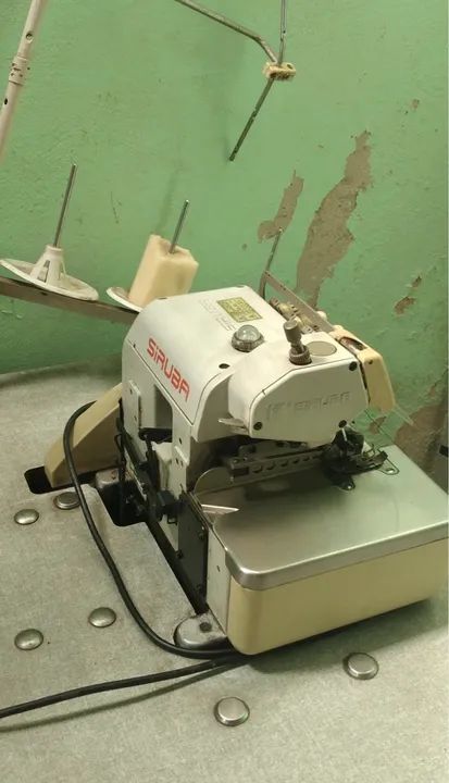 Máquina de Overloque Industrial - Siruba 737K - Foto 3