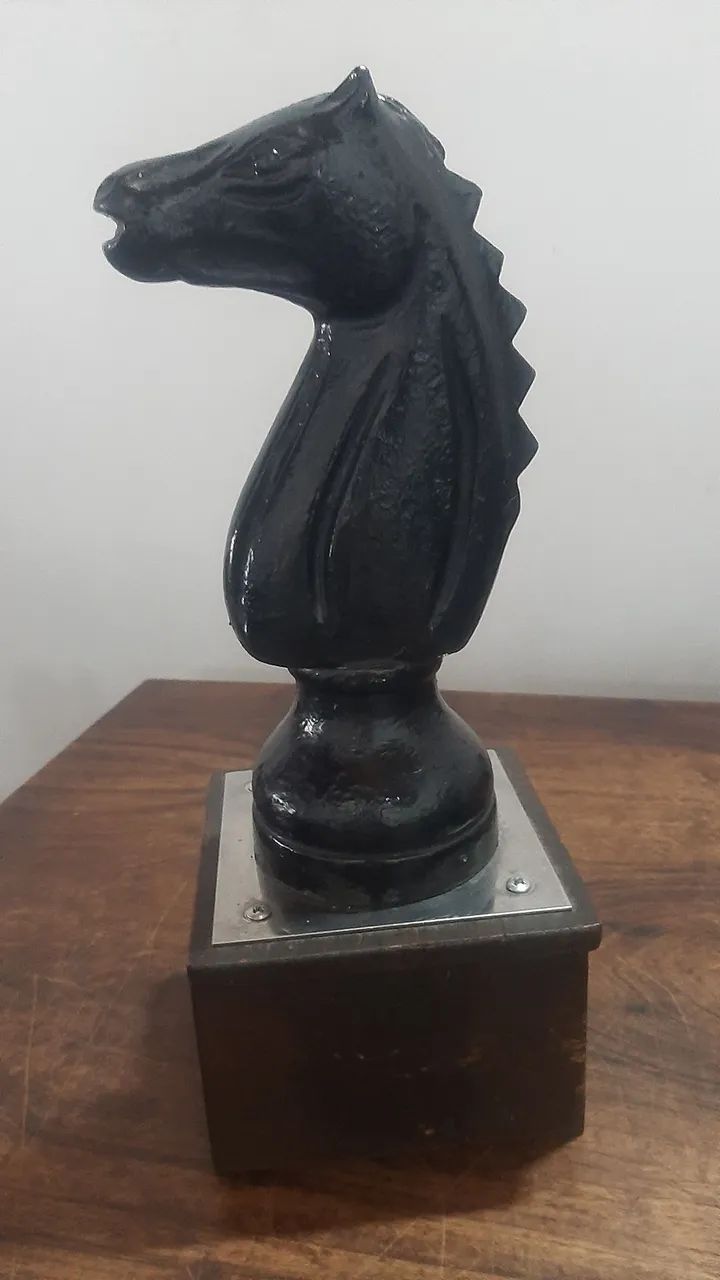 Escultura de Cavalo Decorativa - Foto 3