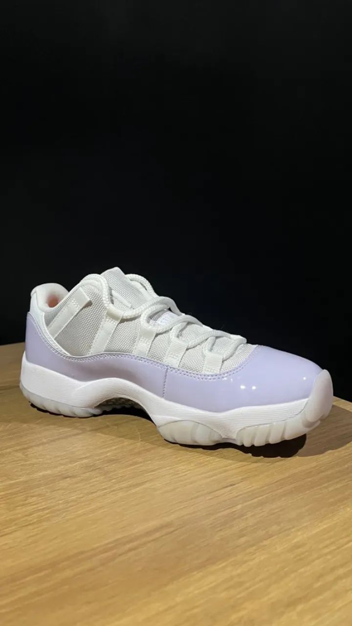Air Jordan 11 Low