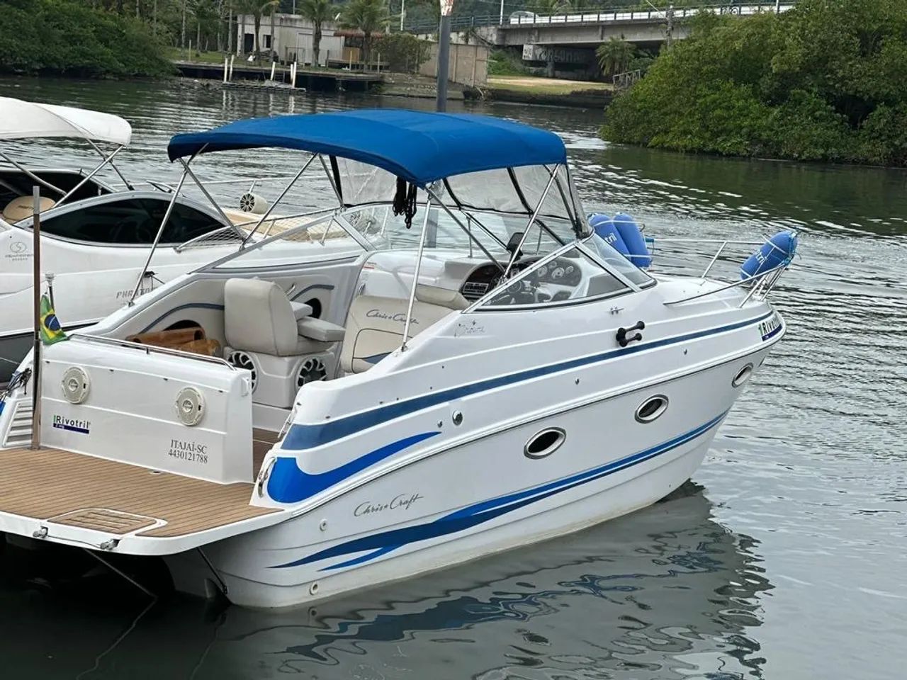 Lancha Chris Craft, motor Volvo 300hp - 2010 - Foto 11