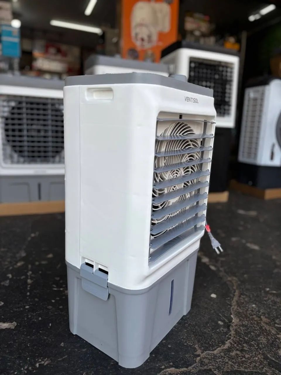 Climatizador de Ar - 16 Litros Ventisol 130W - PRODUTO NOVO COM 1 ANO DE GARANTIA - Foto 2