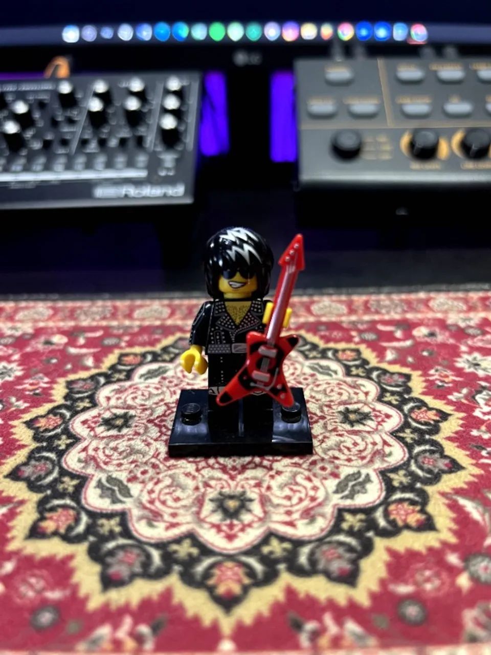 LEGO Minifigures 12 -  Rock Star 