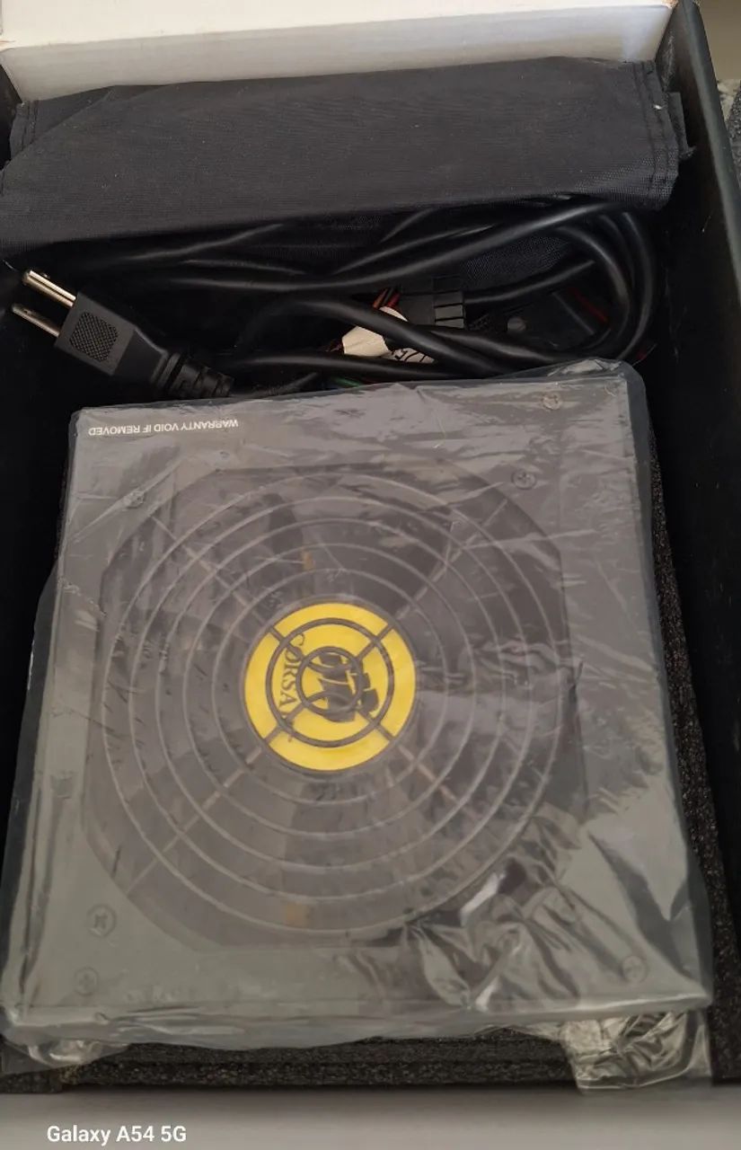 Fonte Corsair HX520W - Foto 2
