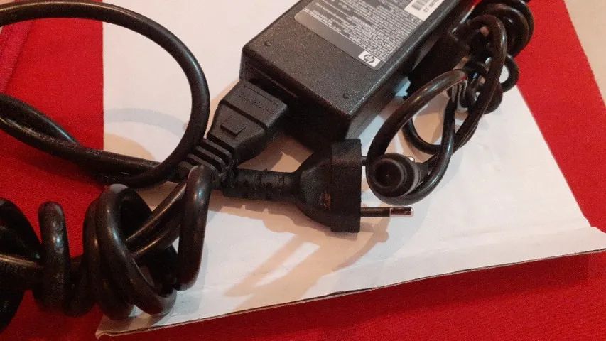 Fonte Carregador Para Notebook HP Pavilion G4 G42 G6 G60 Dv4 Dv6 DM4 HP Envy 14 15 Probook