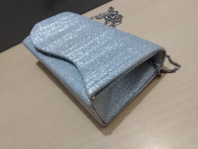 Bolsa festa clutch de mão glitter quadrada caixinha tiracolo transversal corrente.      