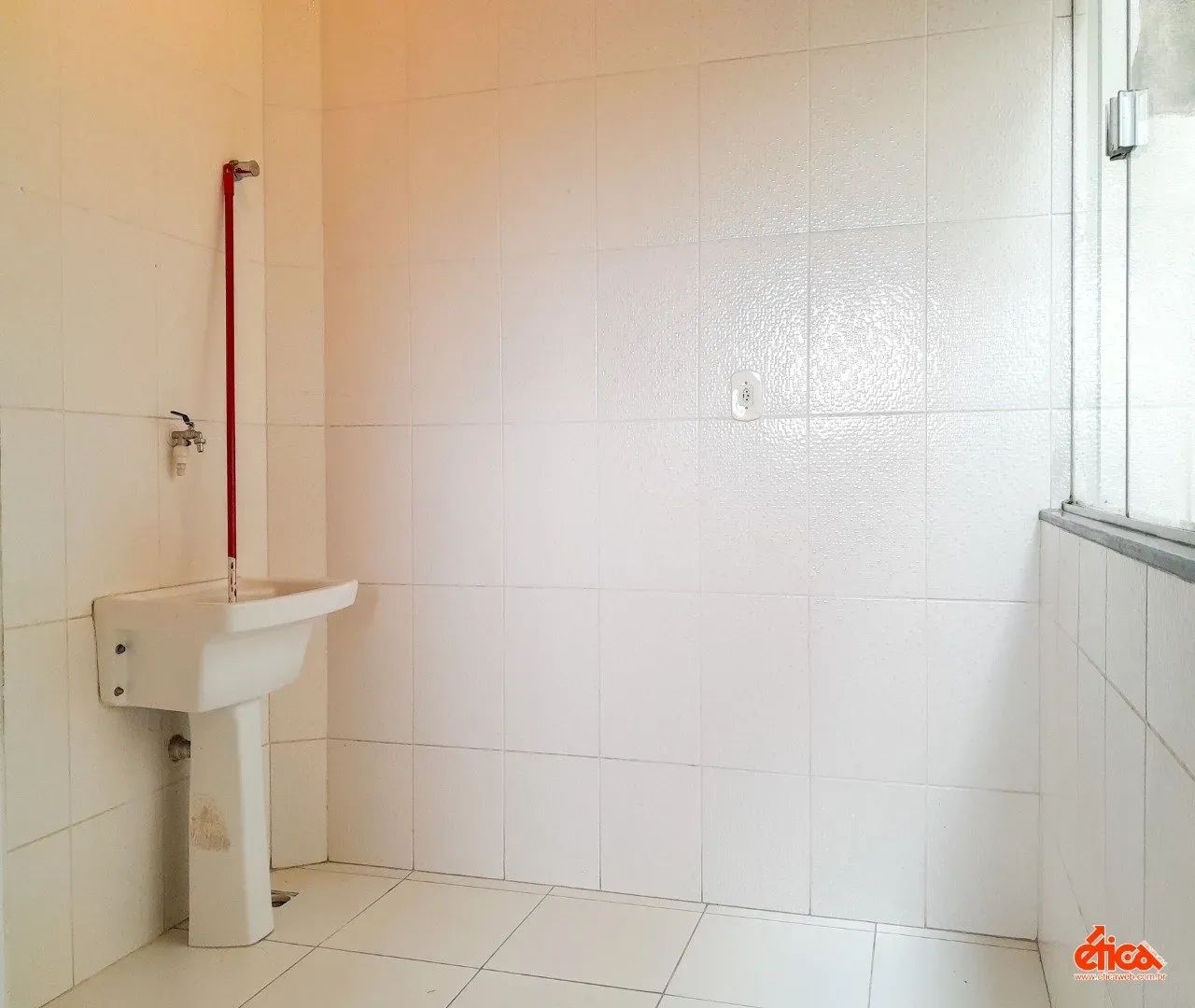 Apto. com 02 quartos sendo 01 suite SEM VAGA DE GARAGEM - Foto 12