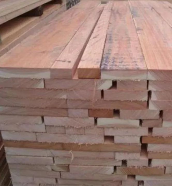 Madeira de Eucalipto rosa