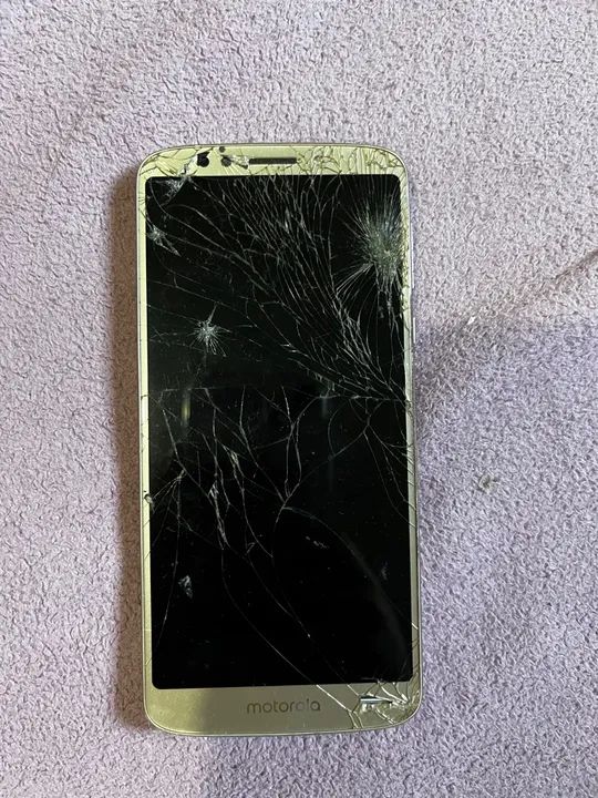 Tela de Celular Motorola Quebrada