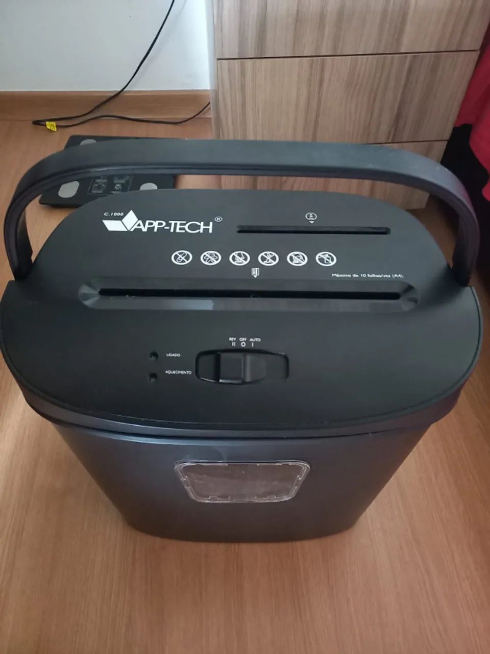 Fragmentadora de papel 10 folhas em partículas / CD / Cartão com cesto 110v C1000 App-tech