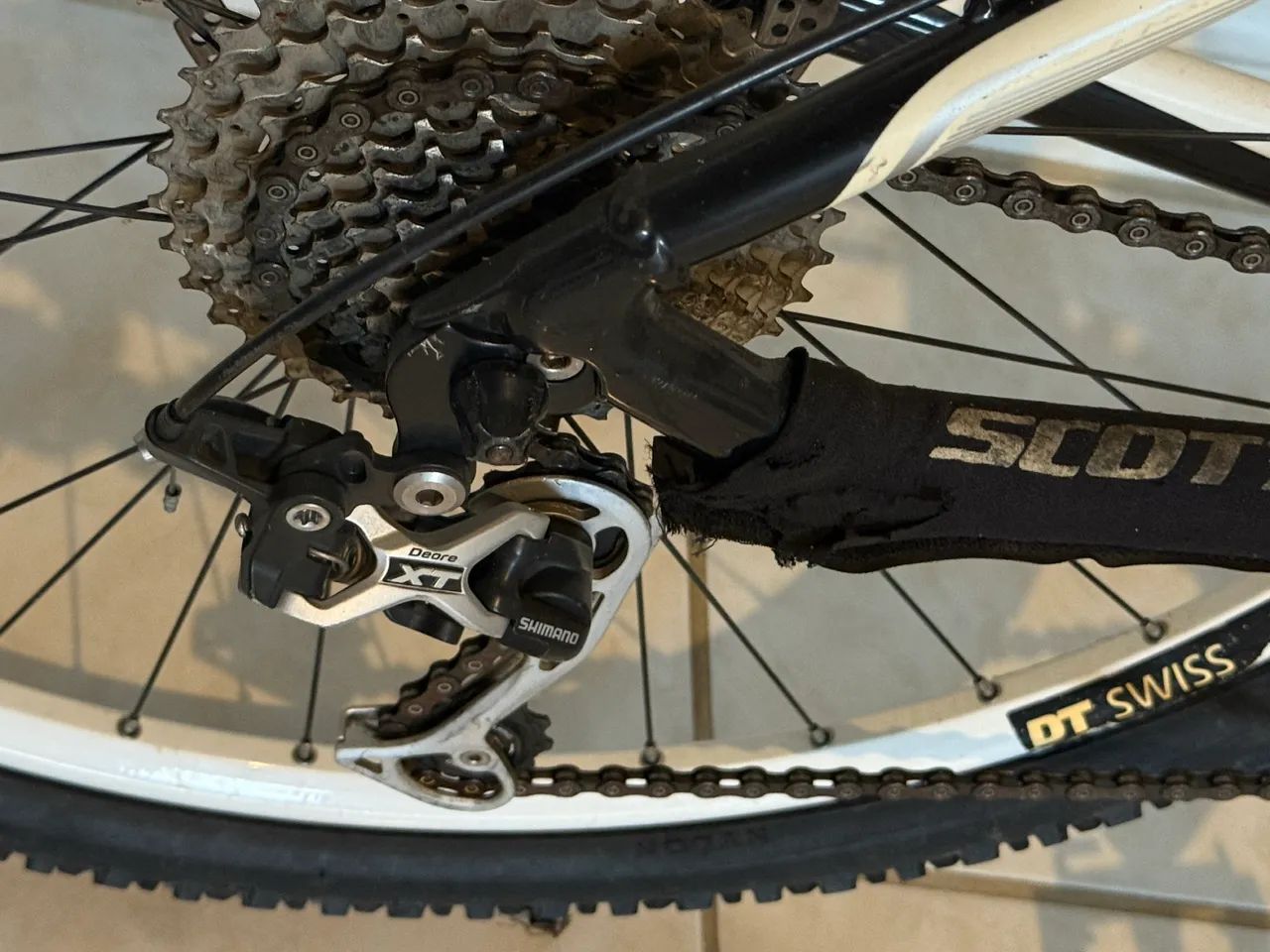 Bicicleta Scott Scale 970  - Foto 2