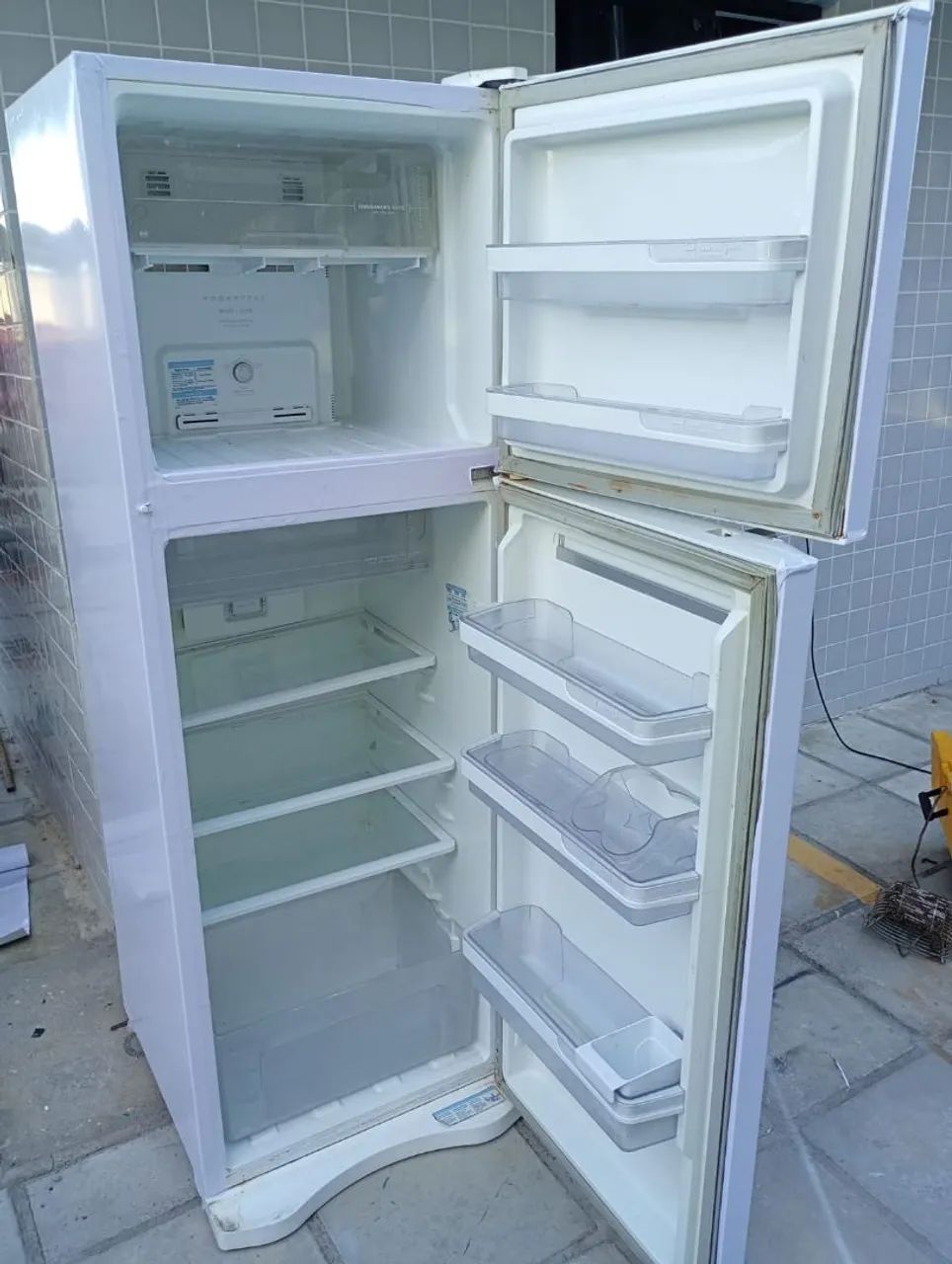 Geladeira Eletrolux Frost Free  - Foto 6