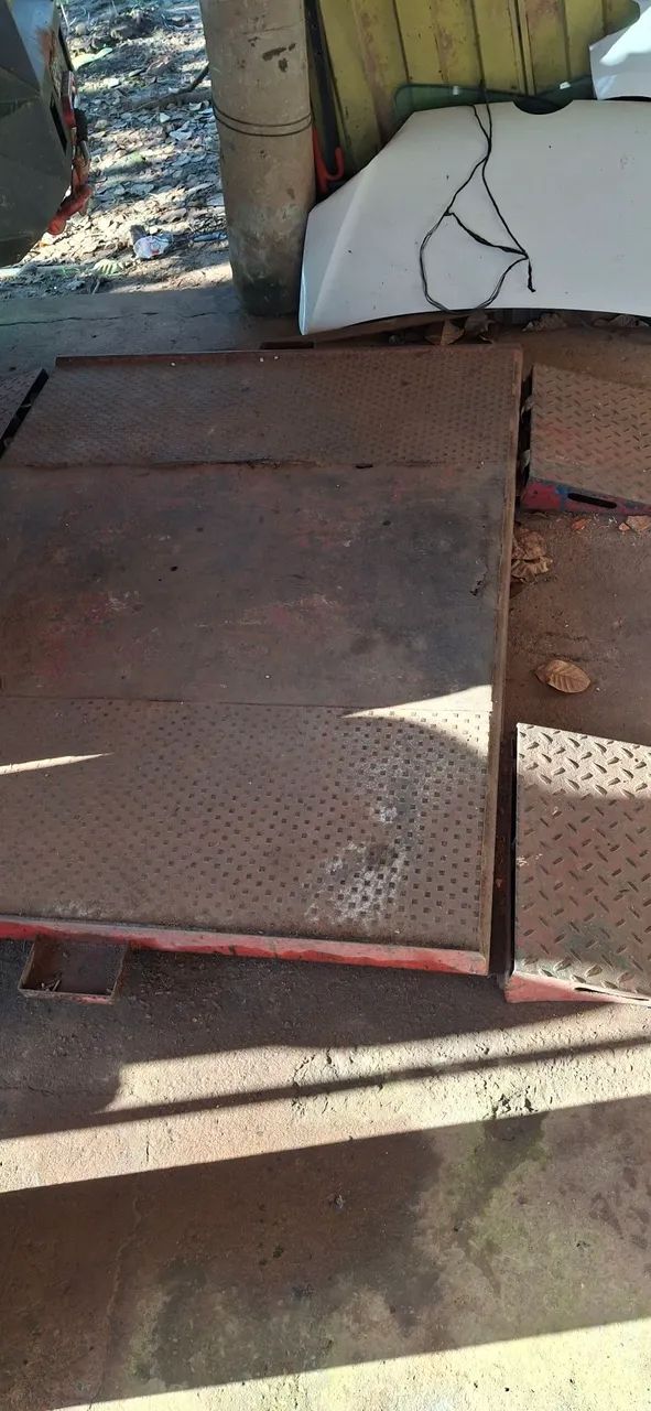Plataforma Elevatória para Veículos e spotter repuxadeira 