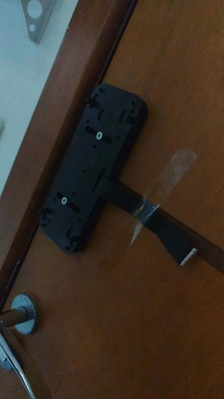 Reparos e instalação de portas e fechaduras - Foto 4