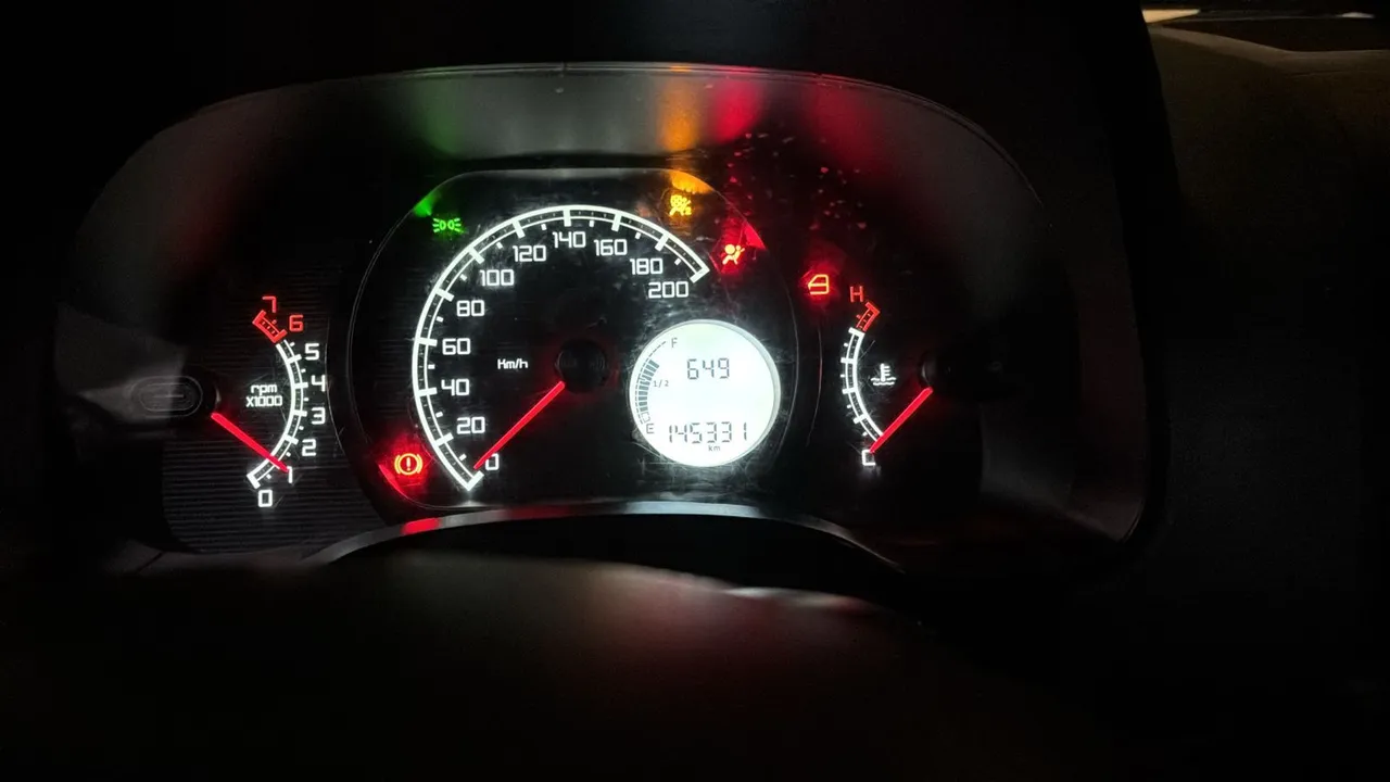 Manutenção painel fiat strada