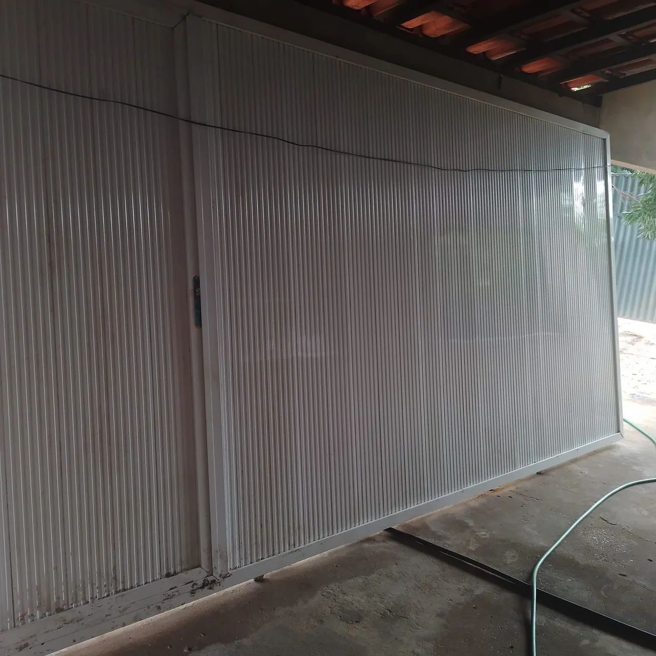 Portão de Alumínio Branco