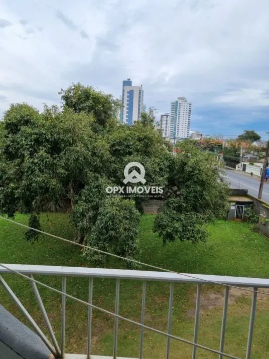 Apartamento de 2 Quartos no Edifício Atílio Pozza, no Centro de Balneário Piçarras - Foto 2