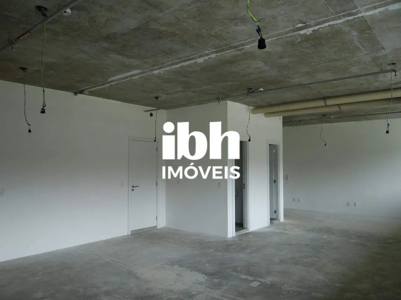 CONJUNTO DE SALAS PARA ALUGAR COM 82M², 3 BANHEIROS, 2 VAGAS DE GARAGEM NO VALE DO SERENO. - Foto 5