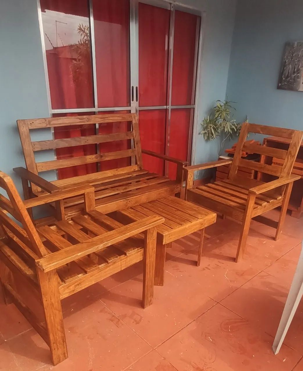 Conjunto de Sofá e Poltronas de Madeira - Foto 3