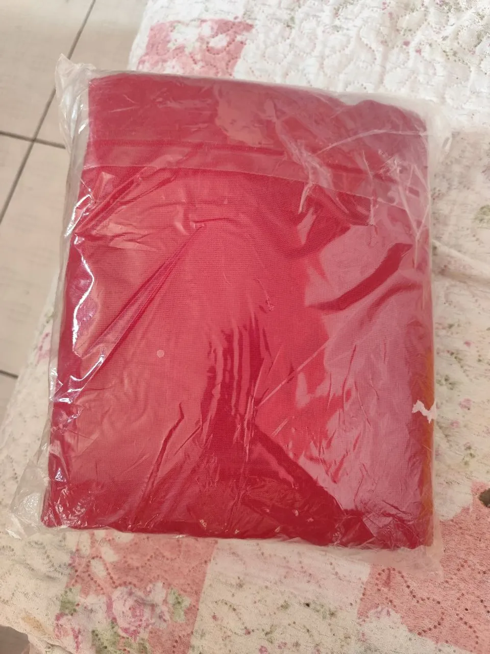 Cortina Vermelha Embalada