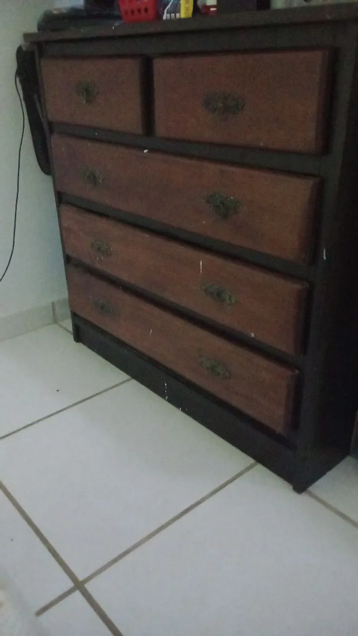 Cômoda madeira de lei +colchão casal