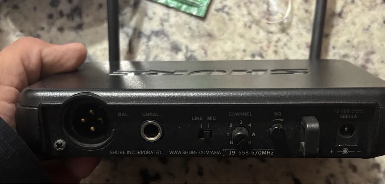 Microfone sem fio Shure PG28  SVX4 funcionando  - Foto 4