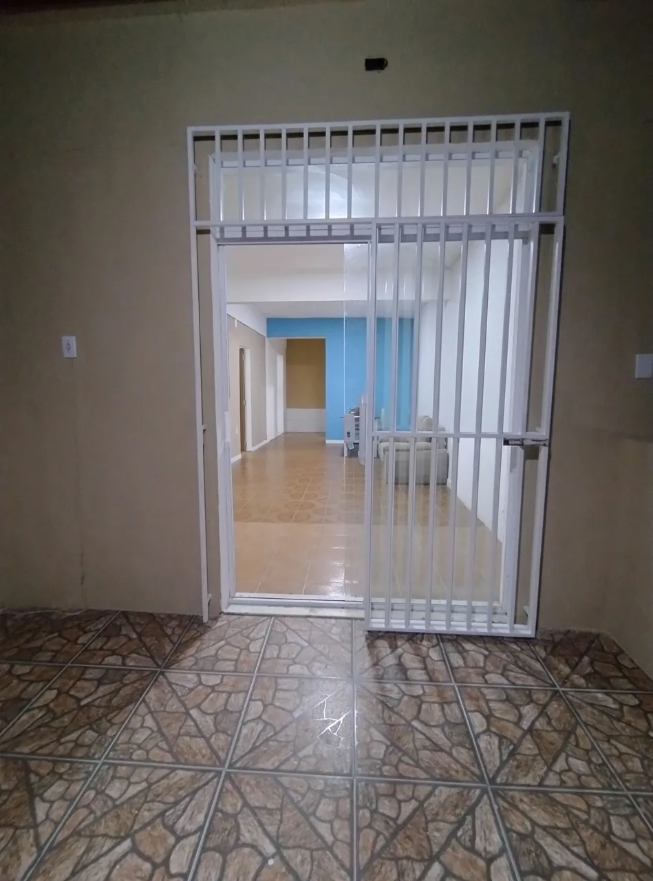 Alugo casa próximo à Rodoviária de Valença