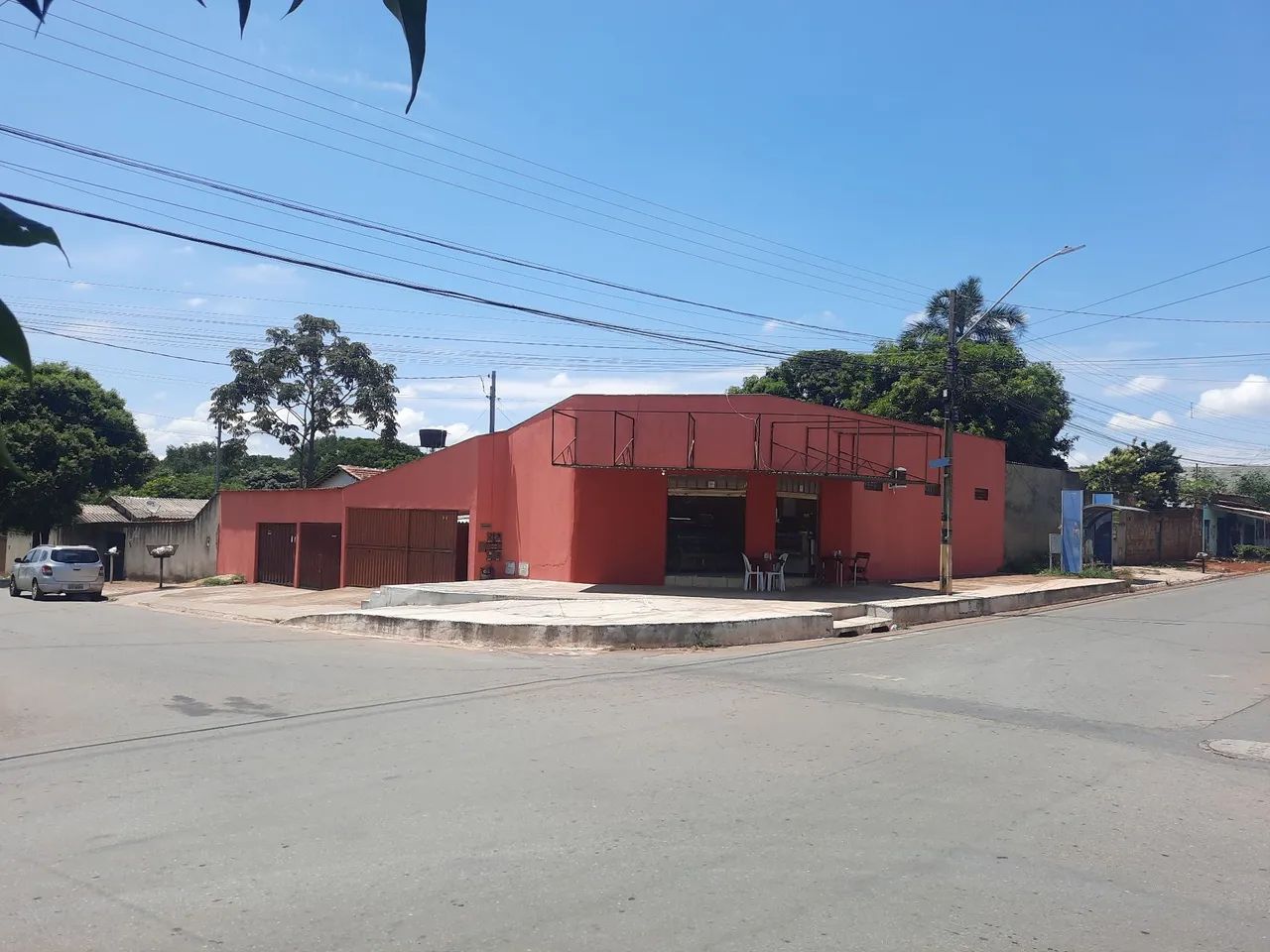Imóvel de renda e investimento - 3 casas e 1 sala comercial