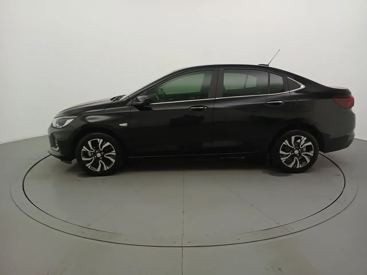Chevrolet Onix Sedan Plus Premier 1.0 12V TB Flex Aut. 4P, foto 2 de 18