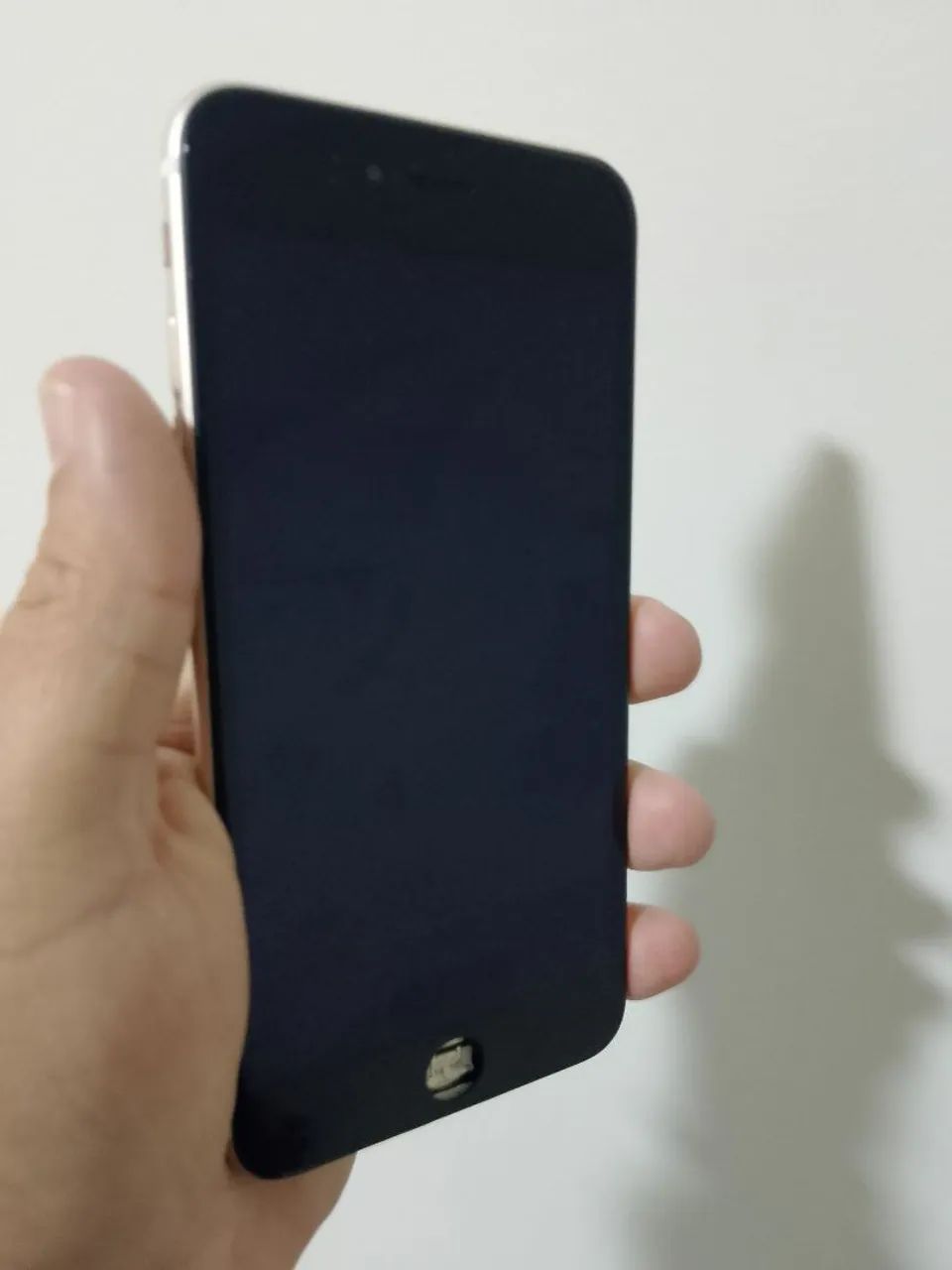 iPhone 6s retirar  com a tela sem trincados e carcaça boa inteira  - Foto 5