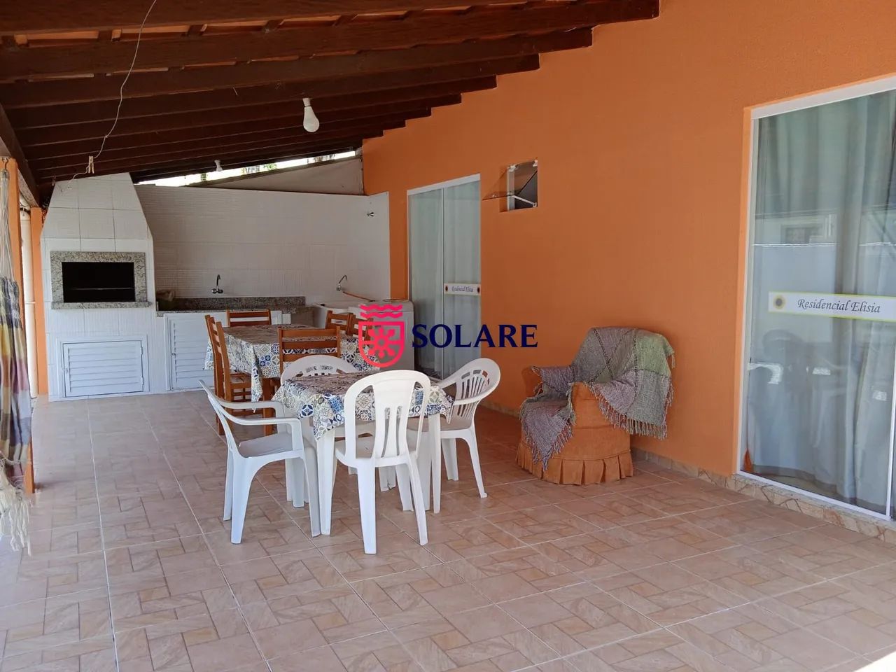 Casa com 2 dorm a 50m do mar de Bombas - Foto 2