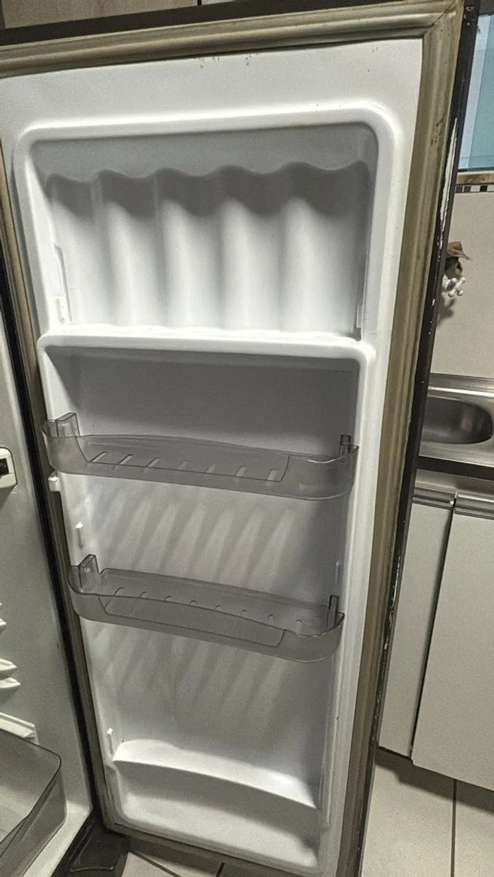 VENDE-SE GELADEIRA - Foto 4