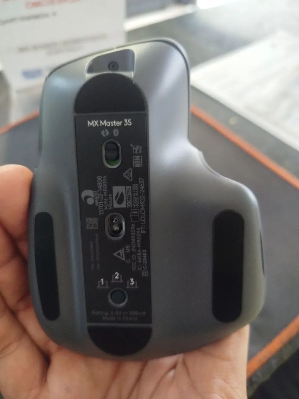 Mouse MX Master 3s bluetooth  - Foto 3