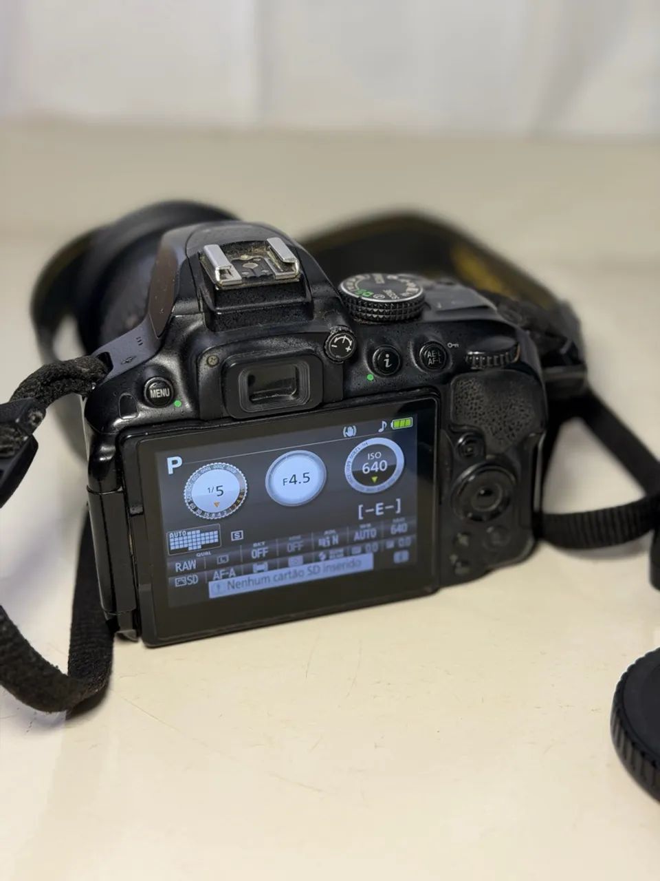 VENDO CÂMERA NIKON D5300 - Foto 3