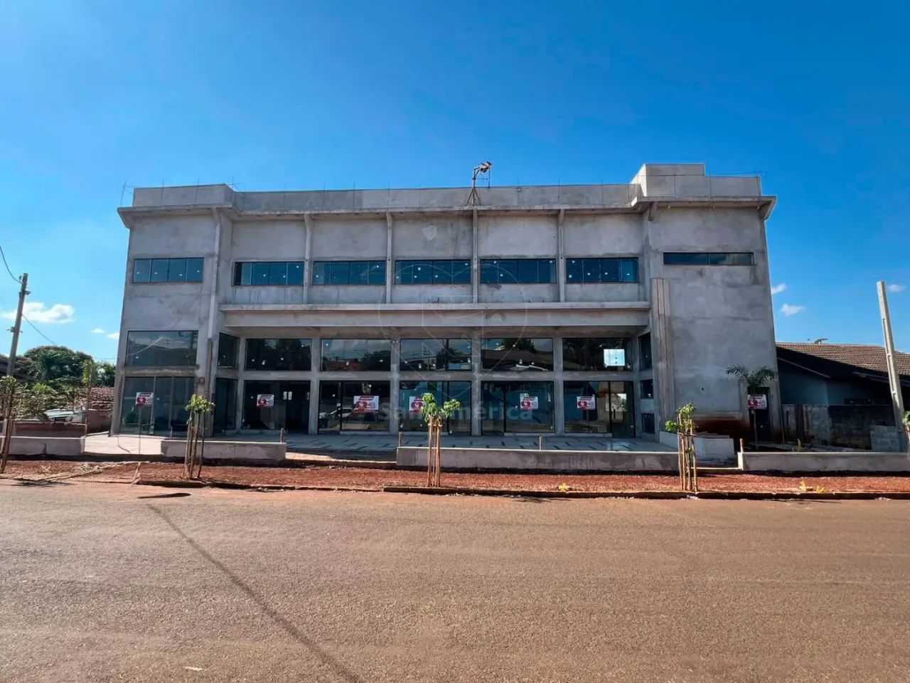 Sala comercial térrea em construção próximo à Rodovia Celso Garcia Cid - Foto 3