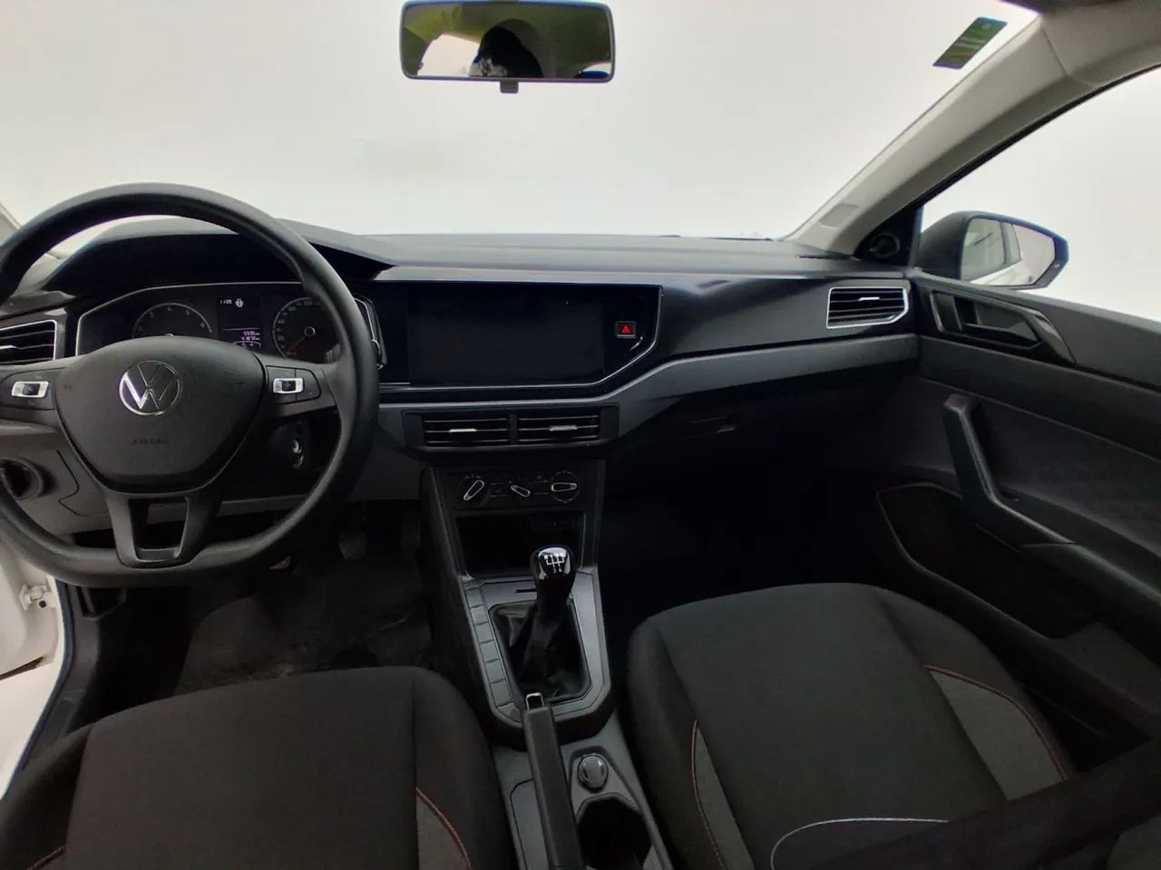 Volkswagen Polo Track 1.0 Flex 12V 5p, foto 15 de 18