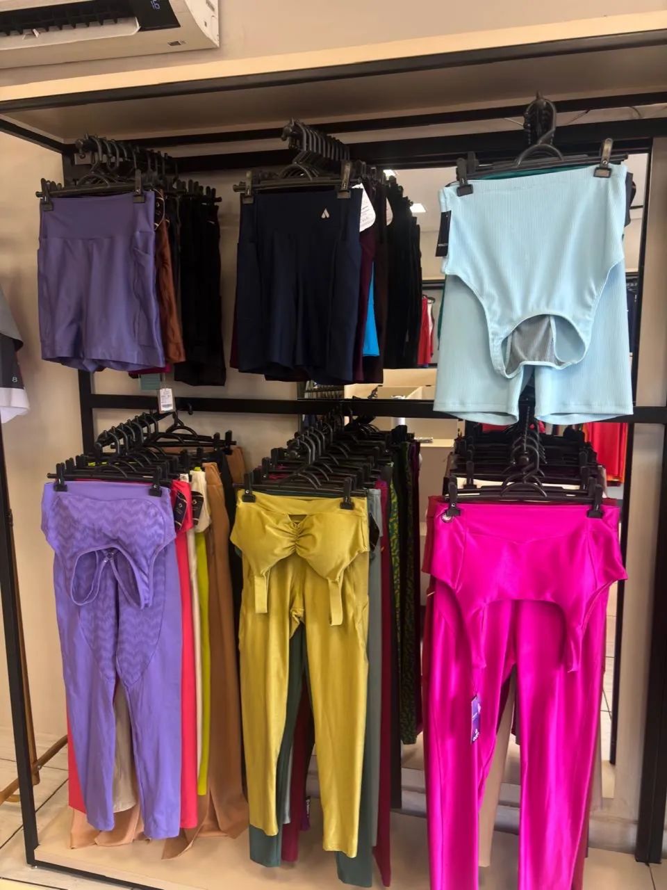 Vendo loja de roupas completa  - Foto 5