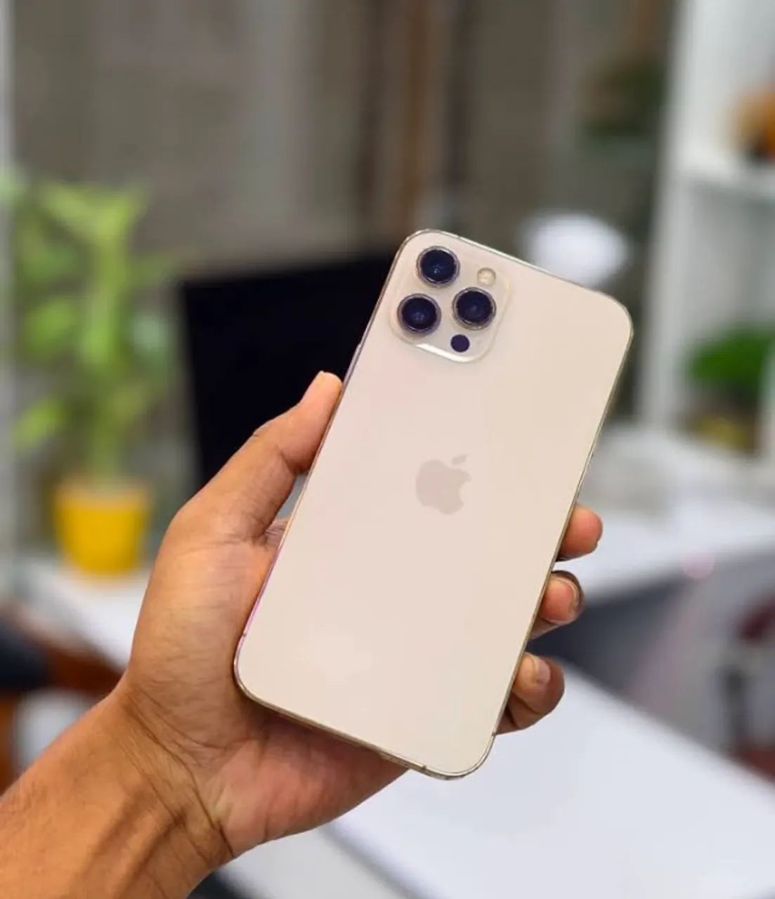 Apple iPhone 11 dourado novíssimo  - Foto 2