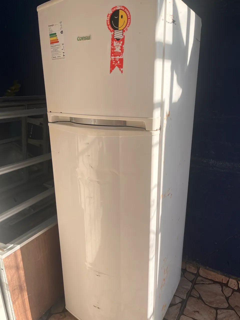 Geladeira 700,00