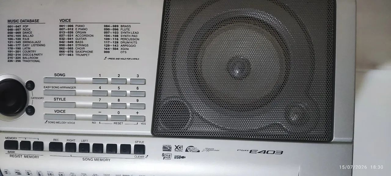 Teclado Yamaha PSR E403 - Foto 2