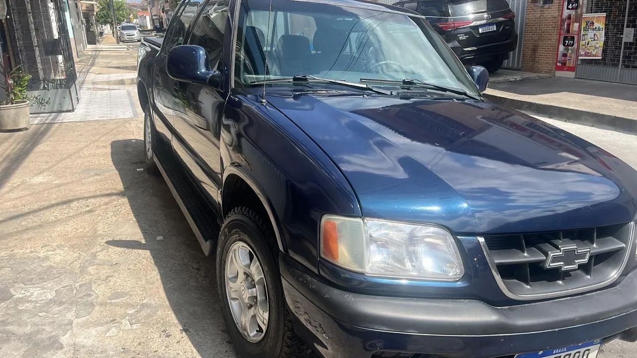 Chevrolet S10 Pick-up Std. 2.2 MPFI CD 2000