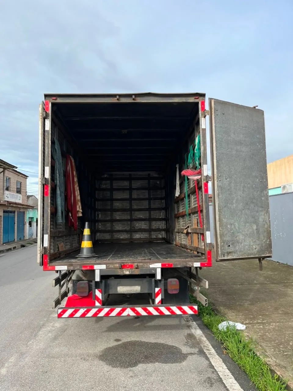 Vendo Ford Cargo 712 - Foto 5