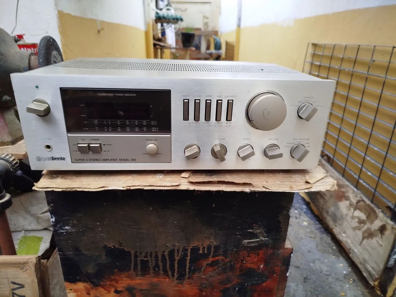 AMPLIFICADOR GRADIENTE MODEL 366