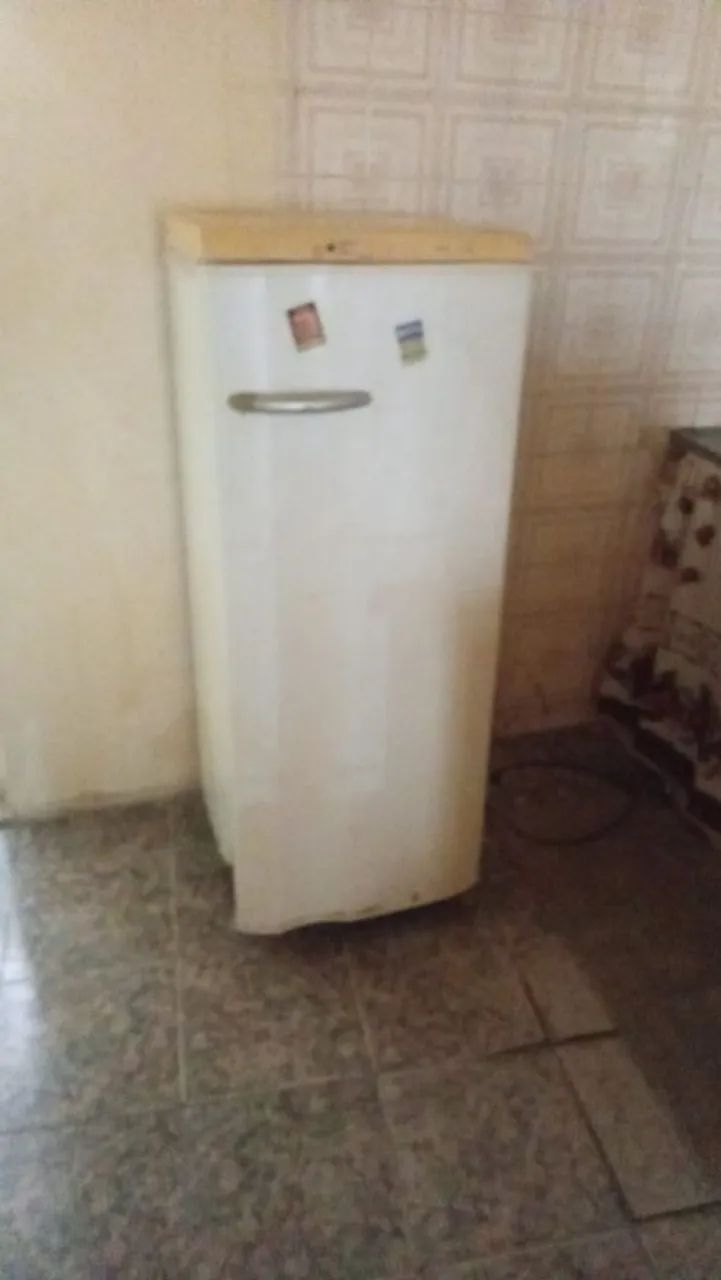 Vendo Geladeira Consul 