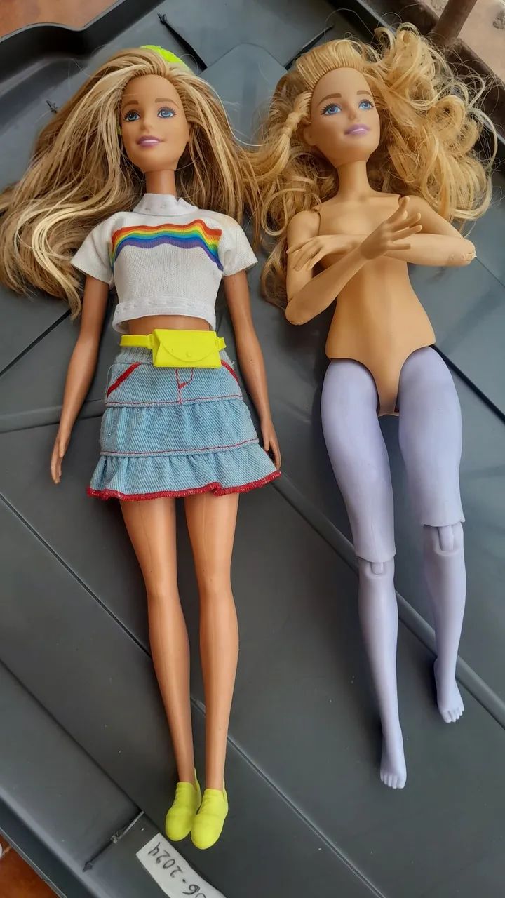 2 lindas bonecas Barbies  - Foto 2