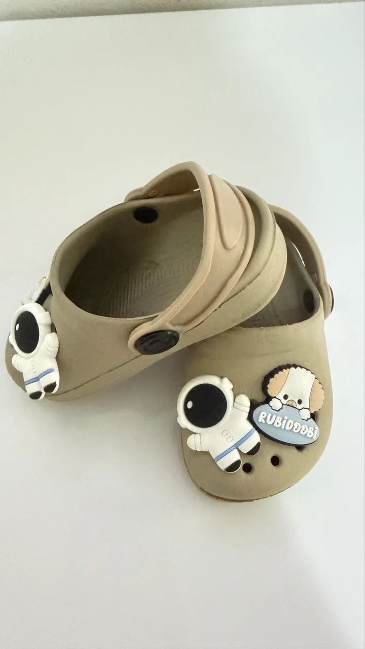Crocs tamanho 18  - Foto 2