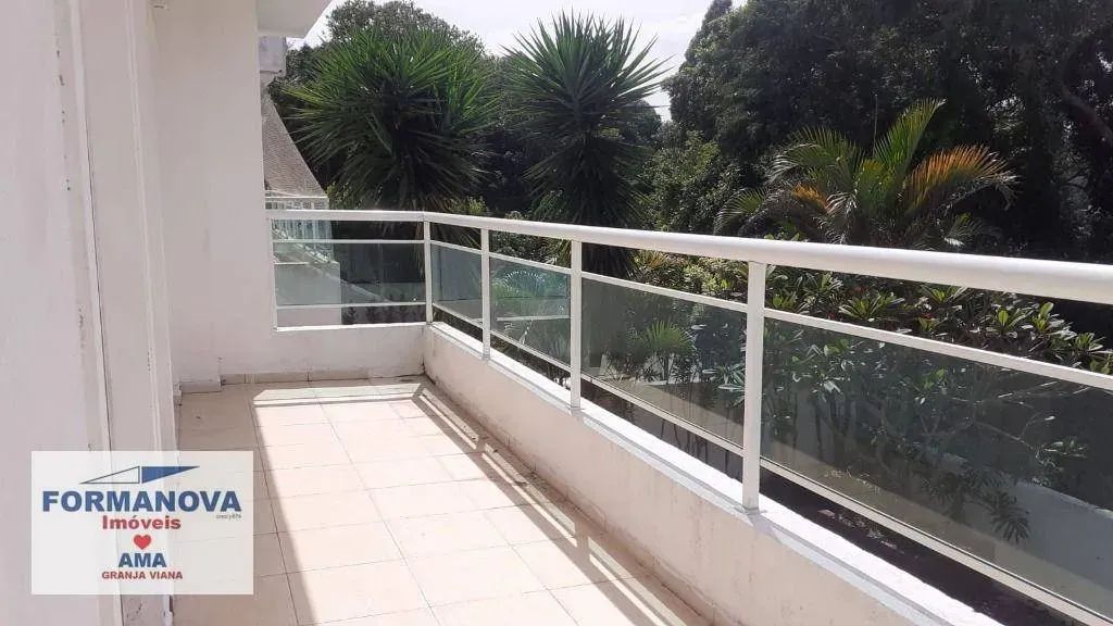 Casa com 3 suítes, piscina e uma fantástica Vista à VENDA na Granja Viana - Foto 4